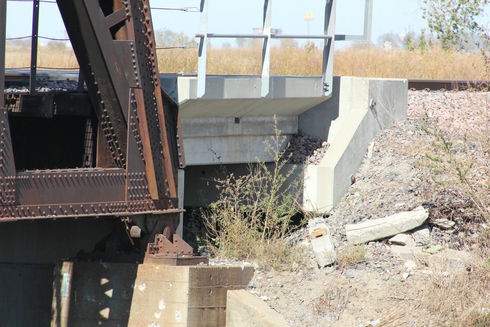 North abutment